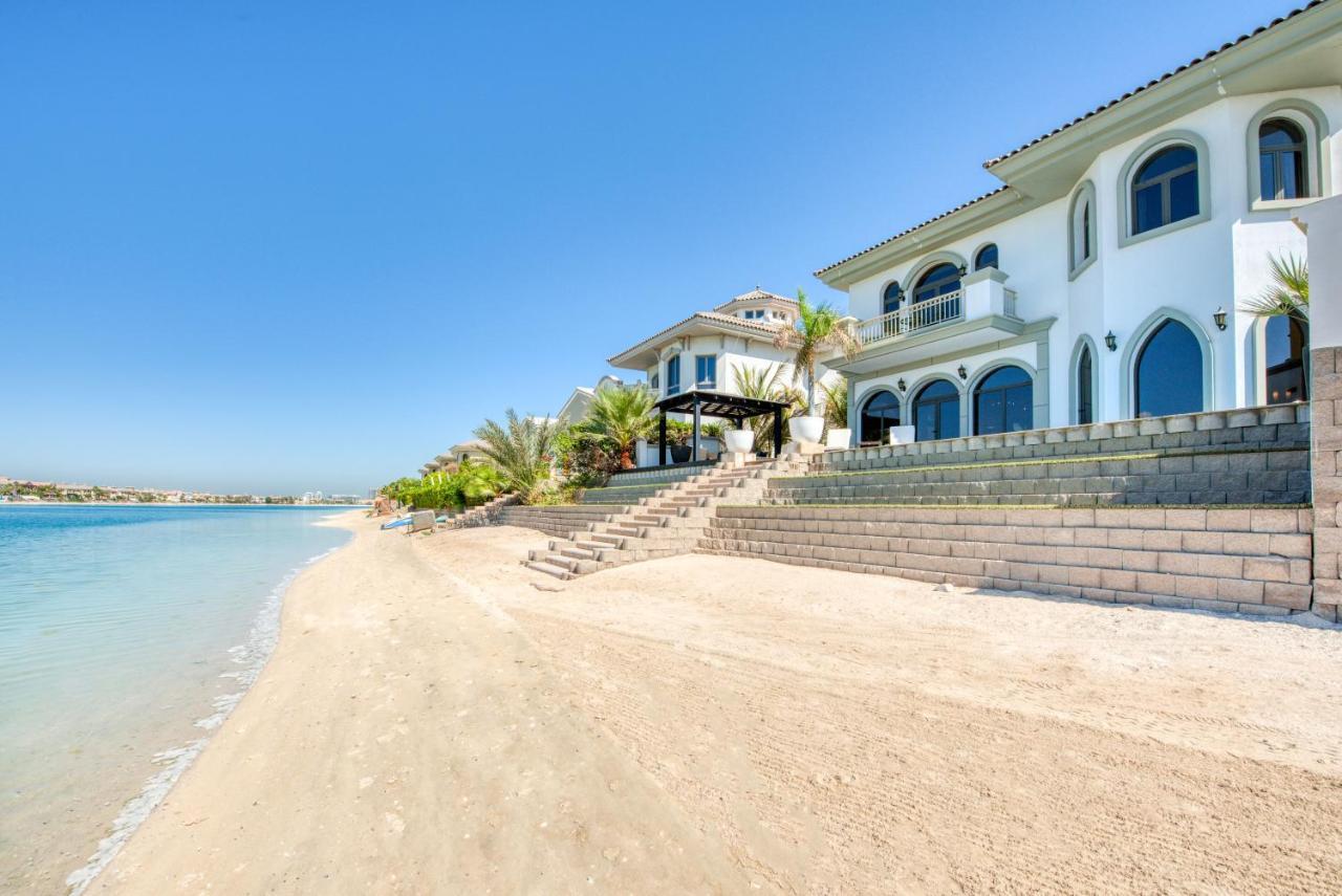 Maison Privee - Glamourous Beachfront Villa On The Palm With Pool Дубай Экстерьер фото